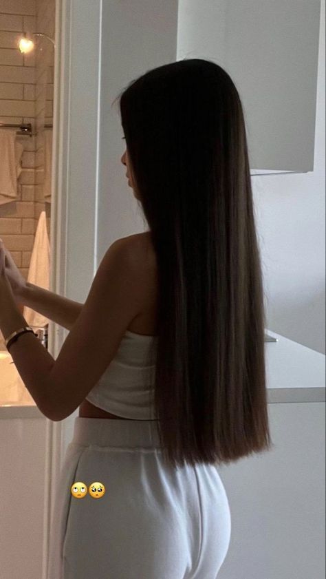 Dream Hair Long, Long Healthy Hair, Smink Inspiration, روتين العناية بالبشرة, Long Straight Hair, Dream Hair, Shiny Hair, Aesthetic Hair, Gorgeous Hair