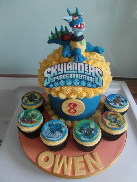 Skylanders Giant Cupcake Skylanders Cake, Skylanders Birthday Party, Giant Cupcake Cake, Skylanders Birthday, Giant Cupcake Cakes, Video Game Cakes, Skylanders Party, Giant Cupcake, Cupcake Decoration