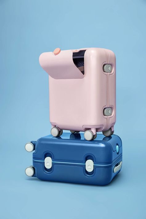 iF - Ninety-go Children's suitcase Trendy Luggage, Design Objects, Retro Futuristic, Friendly Design, Objects Design, Travel Essentials, Industrial Design, Middle School, New Product