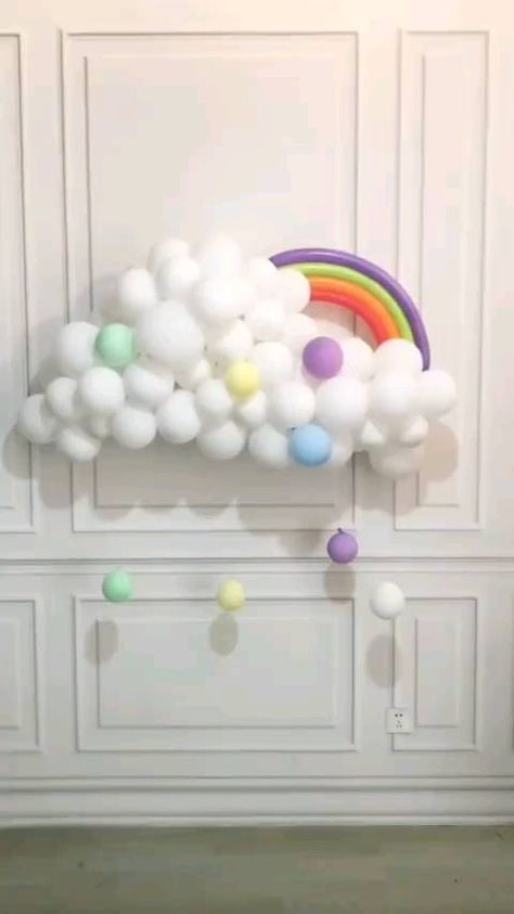 Ballon Arrangements, Link Balloons, 1st Birthday Balloons, Balloon Clouds, Baby Birthday Decorations, Cloud Decoration, Minnie Mouse Pictures, Birthday Party Decorations Diy, Unisex Baby Shower