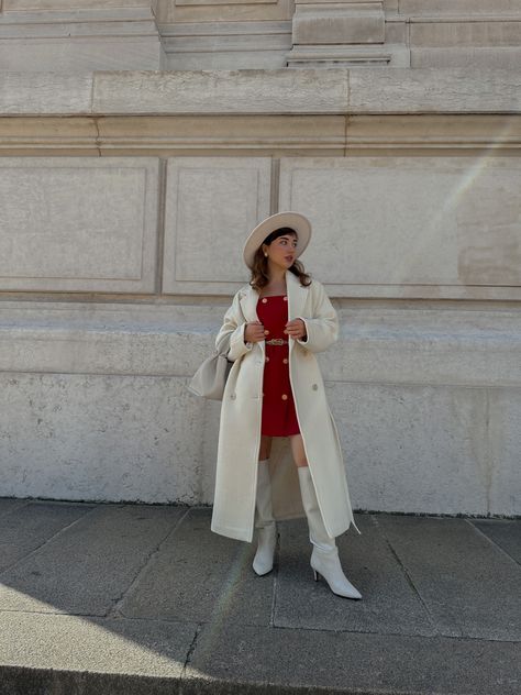 #fashion #outfit #outfit2022 #whiteandred #whotecoat #red #creamy #vintagestyle #vintage #2023 #paris #parisienne Off White Coat, Coat White, White Coat, White Hat, Fashion Outfit, Dress White, Red Dress, Trench Coat, Beaded Jewelry