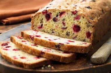 Pain aux canneberges Ocean Spray vu sur le blog de Nancy Zieman Ocean Spray Cranberry Bread Recipe, Cranberry Nut Bread Recipe, Cranberry Nut Bread, Orange Bread Recipe, Cranberry Walnut Bread, Cranberry Bread Recipes, Ocean Spray Cranberry, Nut Bread Recipe, Cranberry Orange Bread