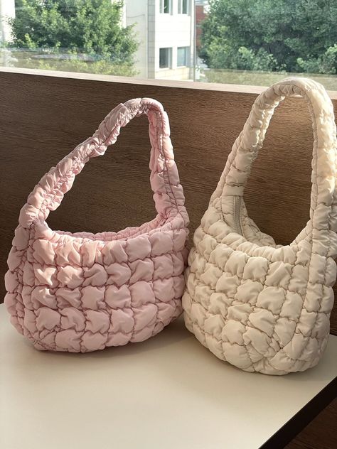 Cos Bags, Purse Aesthetic, My Style Bags, Aesthetic Bags, Cloud Bag, Quilted Shoulder Bag, Diy Vetement, Quilted Tote Bags, Pink Tote Bags