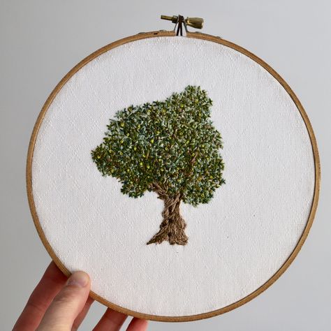 Olive tree embroidery by Rebecca Made Olive Tree Embroidery Pattern, Oak Tree Embroidery, Olive Tree Embroidery, Olive Embroidery, Embroidered Tree, Tree Embroidery, Simple Tree, Diy Embroidery Patterns, Diy Things