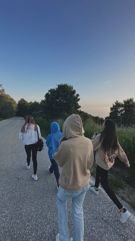 Walk With Friends Aesthetic, Friends Walking Aesthetic, Tropical Sleepover, Summer Morning Aesthetic, Walks With Friends, Outside With Friends, Walk With Friends, Ride Aesthetic, Sunrise Walk