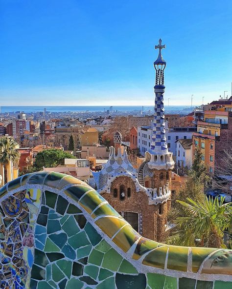 Barcelona Aesthetic, Parc Guell, Barcelona Spain Travel, Spain Aesthetic, Barcelona City, Africa Do Sul, Barcelona Travel, Europe Summer, Dream Travel Destinations