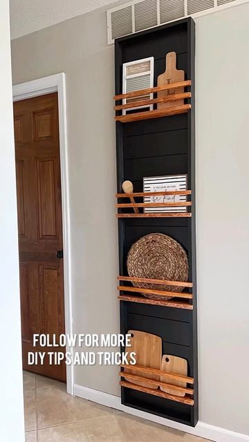 Living Inspiration on Instagram: "Yes or no? ❤️ Credit: @diywithmeareke . If you’re the owner of this content and want it removed, send us a dm 🥰 . . . . #diydecor #diyideas #diylove #diy #dıy #diyinspiration #interior_and_living #interiorgoals #interiorideas #interiorstyle #interiordecor #interiordesign #interiorinspo #interiorlove #interiorhome #decorinspiration #decorgoals #decorlovers #decorcrushing #decorideas #decorationideas #decorationinterieure" Black Wall Entryway Front Entry, Shelves Next To Kitchen Window, Pole Wrap Kitchen Cabinet, Kitchen Shelf Wall, Unique Home Ideas, Kitchen Shelf Ideas, Farmhouse Exterior Ideas, Bathroom Color Schemes, Front Yard Design