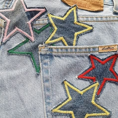 Diy Jeans, Mode Crochet, Estilo Hippie, Daisy Jones, Thrift Flip, 자수 디자인, Jeans Diy, Love Stars, Rainbow Dash