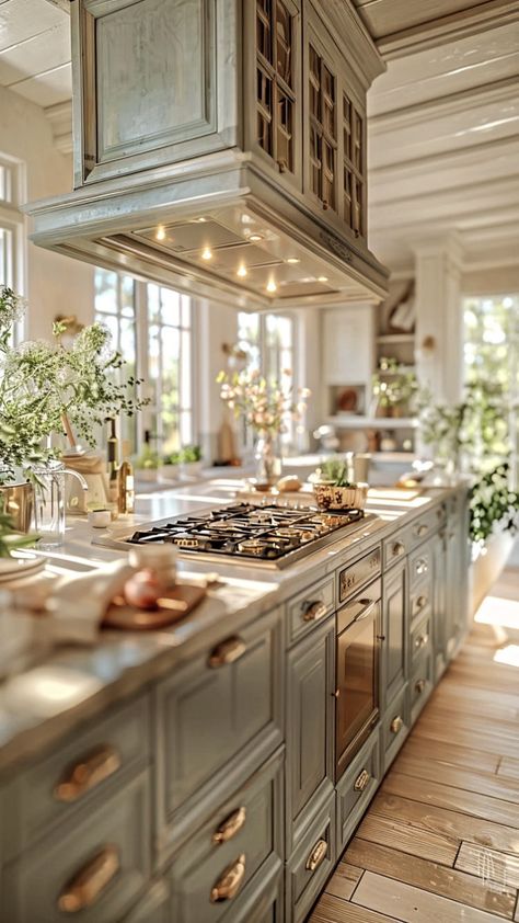 Beautiful Country Homes Interior, Rustical Kitchen Ideas, Farmer Kitchen Farmhouse Style, Modern Aesthetic House Interior, Rustic House Inspiration, Tiny Luxury Kitchen, Vintage Modern Home Ideas, French Cottage Interior Design, Mediterranean Interior Design Kitchen