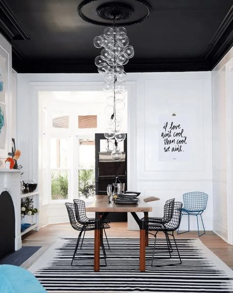 The black ceiling is the new white | Interior Design Ideas Checkerboard Ceiling, Painted Black Ceiling, Black Ceiling White Walls, Black Ceilings, White Interior Design, Dark Walls, Black Ceiling, White Ceiling, Painted Ceiling