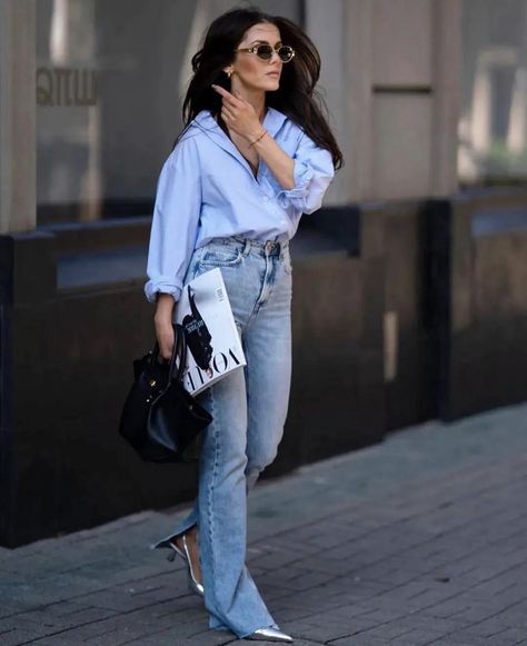 Blue Shirt And Jeans Outfit, Shirt And Jeans Outfit, Cute Feminine Outfits, Minimal Style Outfits, Look Working Girl, Pumps Outfit, Light Blue Shirt, Look Office, Casual Sundress