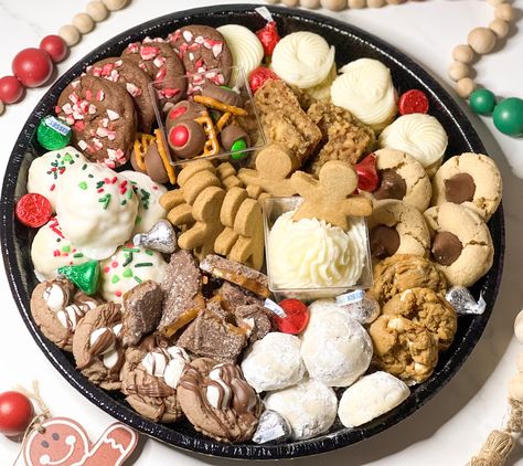 Cookie Platters Display, Cookie Tray Display Ideas, Platter Display, Tray Display, Cookie Tray, Thanksgiving Ideas, Xmas Party, Christmas Cookies, Cookies Et Biscuits