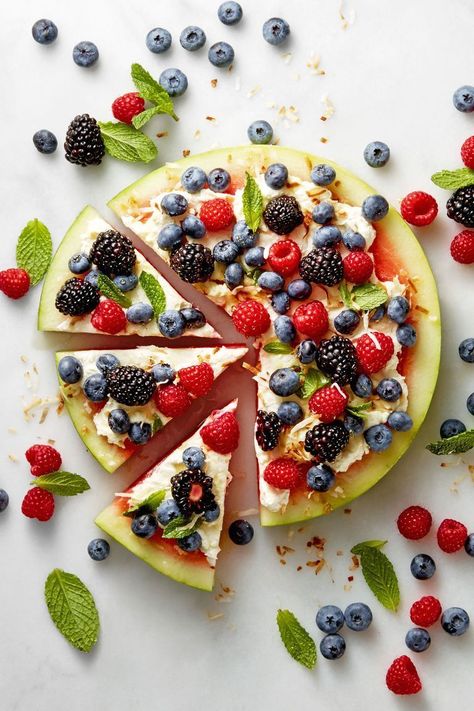 18 Best Birthday Cake Alternatives - Creative Alternatives to Birthday Cake Watermelon Pizza Recipes, Hamburger Cupcakes, Bbq Dessert, Birthday Cake Alternatives, Easy Summer Dessert Recipes, Watermelon Pizza, Cake Alternatives, Healthy Fruit Desserts, Dessert Alternatives