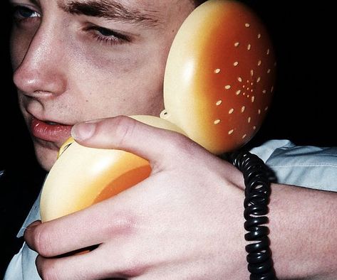 In the age of wireless everything, bring a touch of old school style to your life with the cheeseburger phone. Made with a juicy bun, melty cheese, and golden sesame seed buns, it's the only phone you'll ever want to use. And yes, it's the same one from the movie Juno. Hamburger Phone, Burger Phone, Inflatable Floating Island, Crazy House, Old School Style, Sesame Seed, Melty Cheese, School Style, White Elephant Gifts