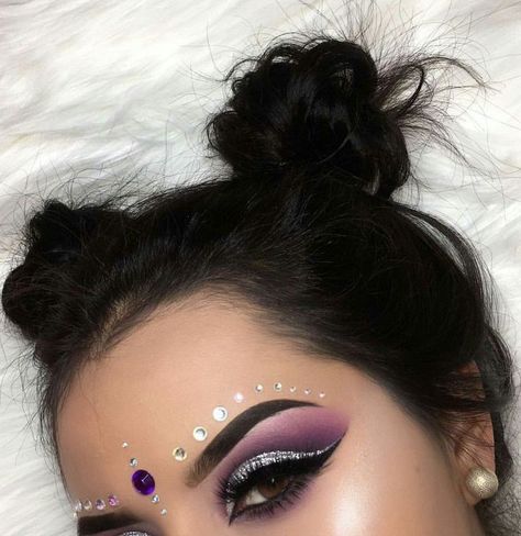 Edc Makeup, Makeup Festival, Exotic Makeup, Coachella Makeup, Festival Makeup Glitter, Rhinestone Makeup, Carnival Makeup, High Fashion Makeup, Pride Makeup