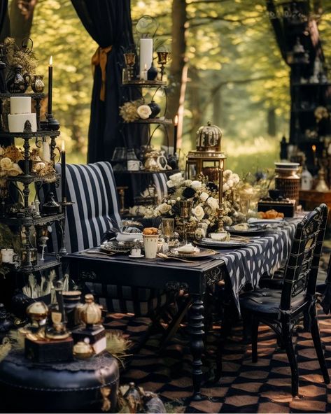 Dark Garden Party, Black Tea Party, Gothic Tea Party, Dark Baroque, Dark Inspiration, Goth Party, Italian Lunch, Dark Garden, Goth Vibes