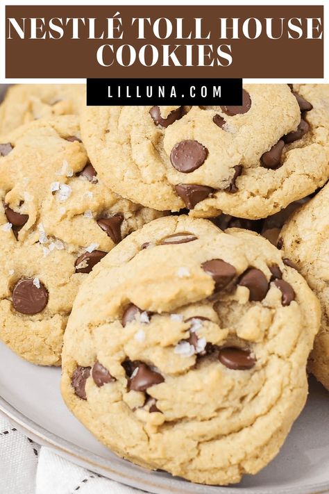 Nestlé Toll House cookies are one of the most iconic chocolate chip cookies. They are bursting with chocolatey chip perfection! #NestléTollHouseCookies #Nestlé #chocolatechipcookies #cookies #chocolatechip Nestle Chocolate Chip Cookie Recipe, Cookies With Rice Krispies, Nestle Cookies, Nestle Tollhouse Chocolate Chip Cookies, Toll House Cookies, Nestle Chocolate Chip Cookies, Tollhouse Cookie Recipe, Nestle Toll House Cookies, Tollhouse Chocolate Chip Cookies