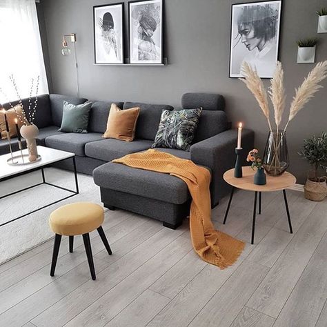 Sunday vibes 👌 happy weekend everyone! ⠀⠀⠀⠀⠀⠀⠀⠀⠀⠀⠀⠀ ⠀⠀⠀⠀⠀⠀⠀⠀⠀⠀⠀⠀ 📸: @kristingronas ⠀⠀⠀⠀⠀⠀⠀⠀⠀⠀⠀⠀ ⠀⠀⠀⠀⠀⠀⠀⠀⠀⠀⠀⠀ #nordiclivingroom #nordicdecor… Furnitur Ruang Keluarga, Grey Couches, Living Room Color Schemes, Small Living Room Decor, Living Room Scandinavian, Living Room Decor Modern, Apartment Inspiration, Living Room Decor Apartment, Living Room Grey