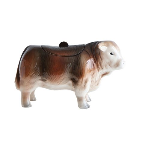 Every visitor to your kitchen will comment on this black and brown cow. Imagine how great it will look on your counter full of cookies or other goodies for loved ones. It can also store tea bags or packets of creamer for easy access. This cow is the perfect addition in any farm house. Cow Shaped Cookies, 2023 Decor, Ceramic Cow, Cow Cookies, Ceramic Cookie Jar, Into The West, Jar Design, Tea Storage, Creative Co Op