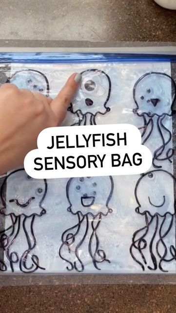 National Sea Week Activities, Sea Animal Toddler Activities, Jellyfish Sensory Bin, Under The Sea Sensory Bags, Jellyfish Sensory Play, Ocean Sensory Bags, Jellyfish Activities For Kids, Aquarium Activities For Kids, Under The Sea Sensory