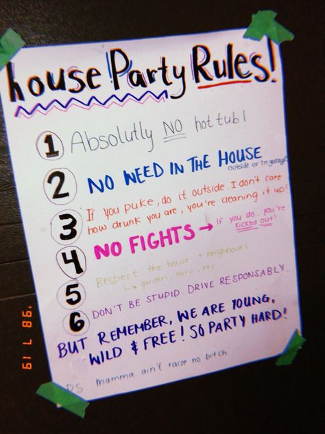 Rager Party Decorations, Birthday Rager Ideas, Rager Party Ideas, Frat Party Decorations, Sweet 16 House Party, Sweet 16 House Party Ideas, Frat House Aesthetic, Frat Party Ideas, College House Party Aesthetic