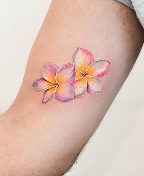 Hibiscus Flower Tattoos Simple, Colored Plumeria Tattoo, Diamond Head Tattoo Hawaii, Hawian Flower Tattoos Women, Plumarias Flower Tattoo, Beach Flower Tattoo, Small Hibiscus Flower Tattoos, Plumeria Flower Tattoo, Ohana Tattoos