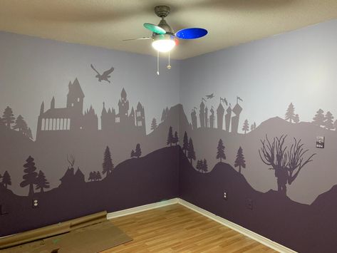 Harry Potter Mural Wall, Harry Potter Wall Painting, Harry Potter Wall Mural, Harry Potter Mural, Harry Potter Baby Nursery, The Weasley Twins, Childrens Wall Murals, Harry Potter Painting, Harry Potter Nursery