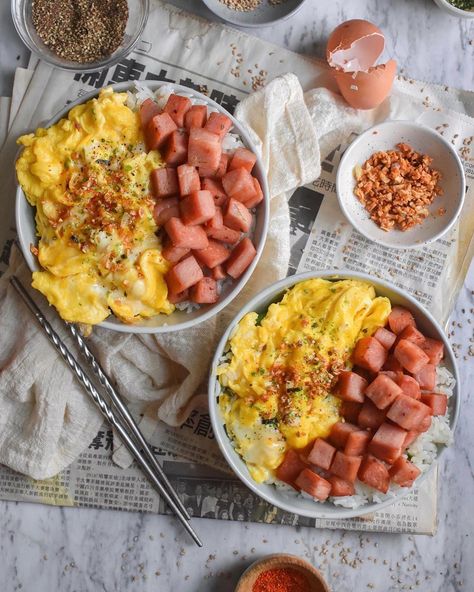 Fried White Rice, Asian Household, Meals To Make At Home, Fried Spam, Fried Garlic, Fluffy Eggs, Meals To Make, Easy Delicious Recipes, Delicious Meals