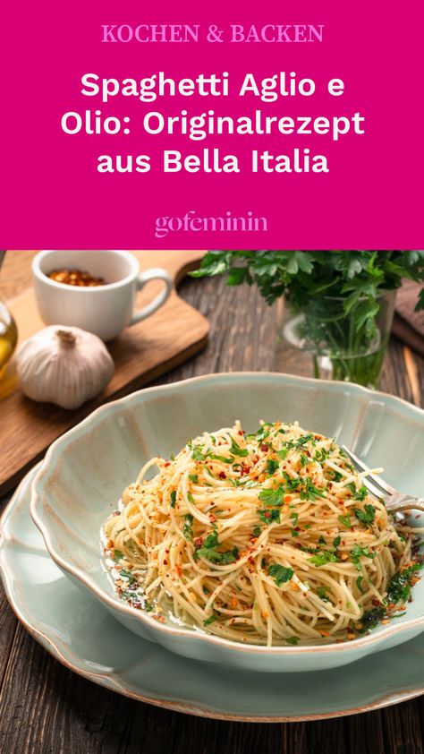 Es soll ein Klassiker sein? Dann serviert euren Lieben doch mal diese köstlichen Spaghetti Aglio, Olio e Peperoncino. Ideal für alle, die es einfach und würzig mögen! Spaghetti Aioli, Spaghetti Alio Olio, Spaghetti Aglio Olio, Spaghetti Aglio E Olio, Spaghetti Aglio, Aglio E Olio, Aglio Olio, Spaghetti Carbonara, Spaghetti Bolognese