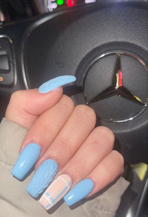 Nails In Blue Colors, Easy Light Blue Nails, Powdered Blue Nails, Spring Sweater Nails, Orange Sweater Nails, Blue Burberry Nails, Light Blue Sweater Nails, Winter Nails 2022 Trends Gel Blue, Simple Sweater Nails