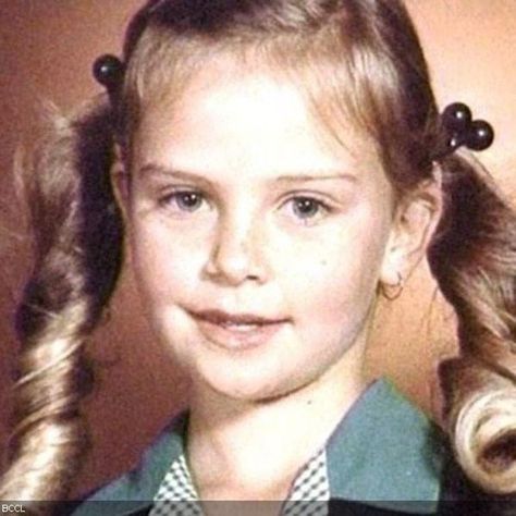 Celebrity Baby Pictures | Cute Babies Who Grew Up to Be Movie Stars Celebrity Baby Pictures, Famous Babies, Famous Kids, Celebrities Then And Now, Young Celebrities, Childhood Photos, Celebrity List, Celebrity Kids, Celebrity Babies