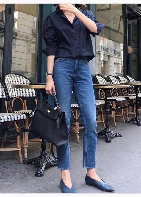 30s Womens Fashion, Navy Jeans Outfit, Navy Outfits For Women, Minimalistic Outfits, Outfits Everyday, Style Pinterest, Fashion Everyday, Look Jean, Office Outfit