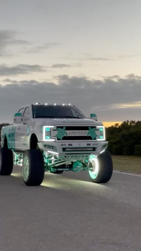 Jaylin | WOW #seaturtletruck #truck #night | Instagram Jack Up Trucks, White And Pink Truck, Nice Lifted Trucks, Cute Trucks, Aesthetic Truck, Squatted Trucks, Modified Trucks, Best Trucks, Truck Builds