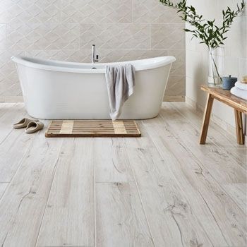 Wood Tile Bathroom Floor, Wood Effect Floor Tiles, Wood Tile Bathroom, Wood Floor Bathroom, Wood Tile Floors, Wood Effect Tiles, Light Wood Floors, Room Tiles, Wood Look Tile