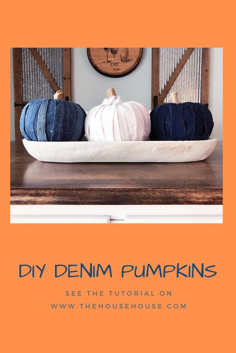 Do you have any old denim jeans waiting to be donated? Consider using them to make some cute Fall pumpkins. Click to find out how. October Diy, Reuse Clothes, Pumpkin Uses, Diy Denim, Wreath Project, Rag Wreath, Diy Pumpkin, Denim Diy, Old Jeans