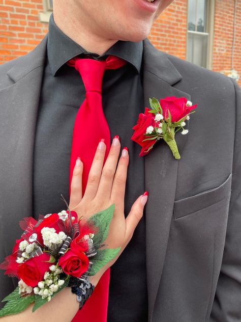 Red Tux Prom, Prom Corsage Red, Red Prom Suit, Red Corsages, Red Boutonniere, Prom Outfits For Guys, Prom Flowers Corsage, Black Corsage, Prom Planning