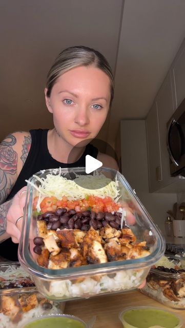 Paleo Burrito Bowl, Taco Bowl Meal Prep Clean Eating, Chipotle Catering Meal Prep, Taco Meal Prep Ideas, Mexican Bowls Healthy, Mexican Bowl Meal Prep, Chipotle Meal Prep, Chicken Burrito Bowl Meal Prep, Taco Bowl Meal Prep