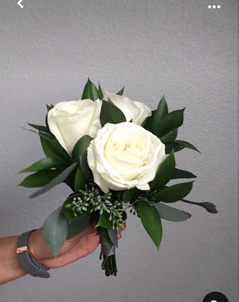 Simple White Flowers Bouquet, Small White And Greenery Bouquet, Simple Rose Bridesmaid Bouquet, Entourage Bouquet Minimalist, Simplistic Wedding Bouquet, Small Bouqette Of Flowers, White Toss Bouquet, White Rose Wedding Bouquet Simple, Minimal White Flower Bouquet