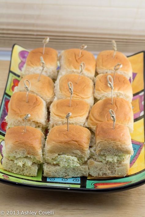 Chicken Salad Sliders Chicken Salad Hawaiian Rolls, Chicken Salad On Hawaiian Rolls, Chicken Salad Finger Sandwiches, Chicken Salad Sandwich Party, Chicken Salad Sliders Hawaiian Rolls, Hawaiian Bread Sandwiches, Chicken Salad Sliders, Chicken Salad Sandwiches, Recipes For Chicken