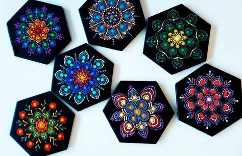 Hexagonal Mandala Art, Hexagon Dot Mandala, Mandala Jewelry, Art Coasters, Coaster Art, Mandala Art Lesson, Cute Canvas Paintings, Madhubani Art, Dot Mandala