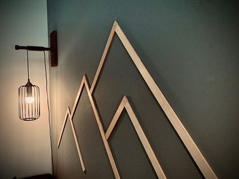 Skis On Wall Decor, Living Room Wood Wall, Mountain Wall Art Wood, Wall Frame Design, Mountain House Decor, Above Bed Wall Decor, Above Bed Wall, Wood Minimalist, Headboard Art