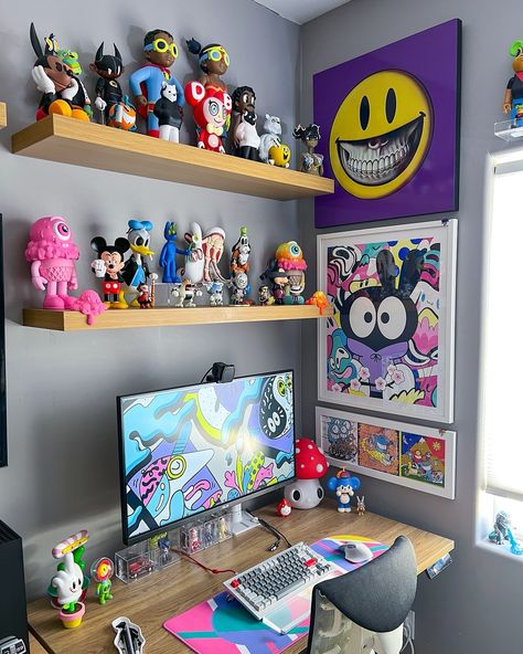 #tramptshelfie it’s easier to get stuff done when you surround yourself with creativity. ❤️🙏 • 📷 by @artcollector.wtf Shelf Trinkets, Artist Bedroom Aesthetic, Alt Room Ideas, Alt Room, Nerd Room, Game Studio, Get Stuff Done, Cute Furniture, Retro Room