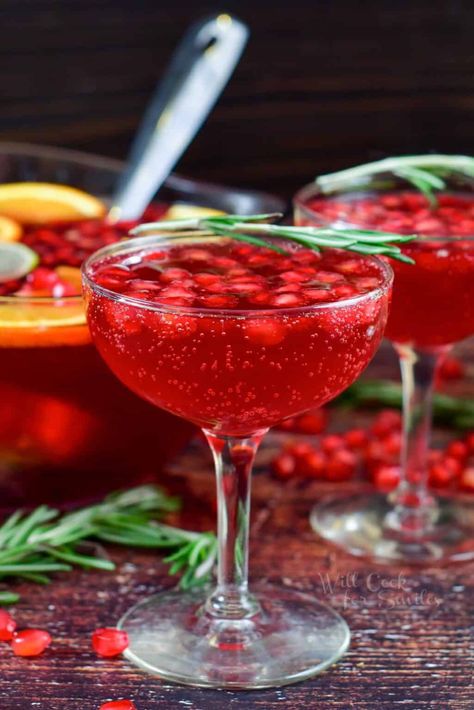 closeup of the red champagne cocktail in a glass Cocktail For A Crowd, Champagne Punch Recipes, Sweet Champagne, Will Cook For Smiles, Champagne Punch, Champagne Drinks, Sweet White Wine, Batch Cocktails, Winter Holiday Party