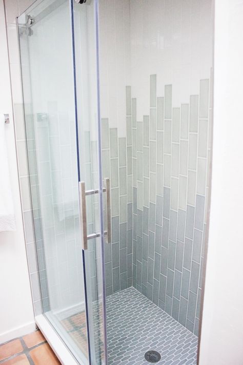 10 Ways To Use Subway Tile That Aren't Boring AF — FlippinWendy Design Vertical Shower Tile, Subway Tile Patterns, Subway Tile Showers, Subway Tiles Bathroom, Tile Layout, Bathroom Shower Tile, Shower Tile Designs, Subway Tiles, U Bahn