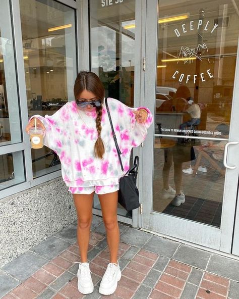 Preppy Girls, Preppy Girl, Fire Fits, Sporty Girls, Preppy Outfits, Colorful Fashion, Pretty Outfits, Welcome Back, Fashion Inspo Outfits