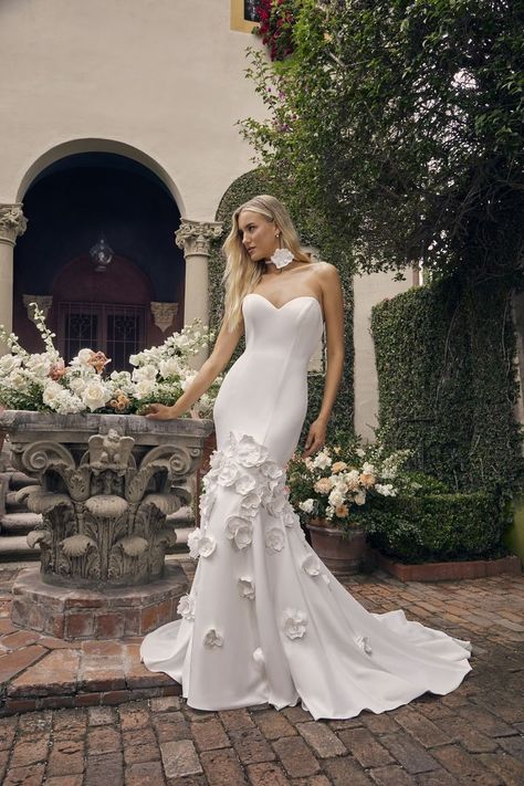 Style 2539 Fernande | Casablanca Bridal David Bridal, Linear Gradient, Casablanca Bridal, Ivory Gown, Bridal Gowns Mermaid, Women Bride, Wedding Dresses With Flowers, Strapless Sweetheart Neckline, Applique Wedding