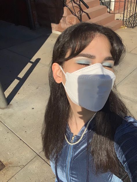 Duck Mask, Dust Masks, Beautiful Mask, Dust Mask, Pretty Woman, Mirrored Sunglasses, Walking, Mask, Makeup