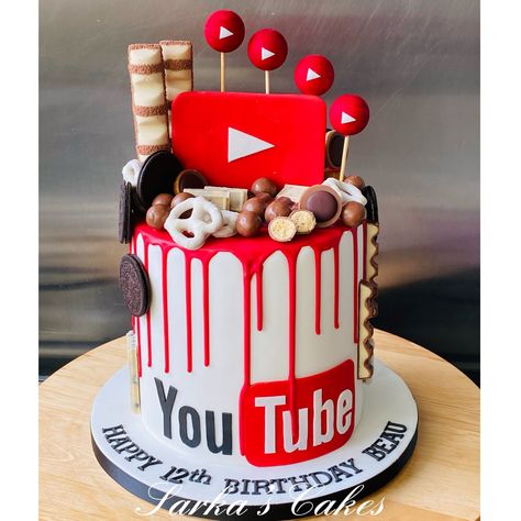 #cake #cakeideas #cakedecoratingideas #12thbirthdaycake #cakeforboys #dripcake #youtube #youtubecake #tiktok Youtube Theme Cake Design, Youtube Cake Ideas, Youtube Cake Theme, Youtube Cupcakes, Youtube Birthday Cake, Heaven Cake Recipe, Youtube Cake, Youtube Theme, Youtube Birthday