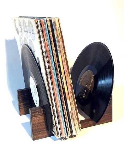 Record Player Storage, Vinyl Record Projects, Records Diy, Vinyl Holder, Vinyl Record Holder, Record Crafts, Record Room, Album Storage, Record Art