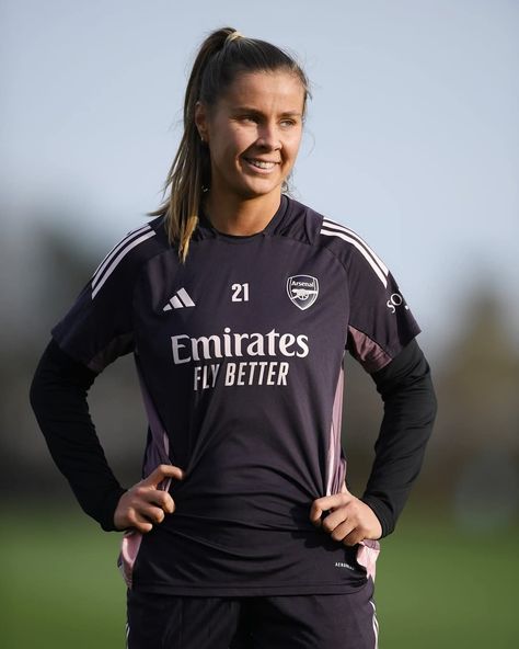 Victoria Pelova, Arsenal Wfc, Arsenal, Arsenal Fc